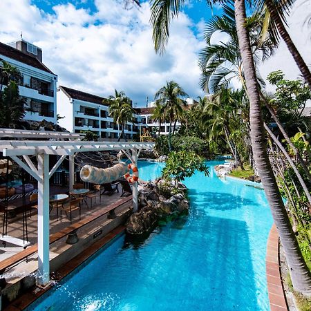 Yoho Beach Resort Kenting Hengchun Old Town Zewnętrze zdjęcie The swimming pool at the resort