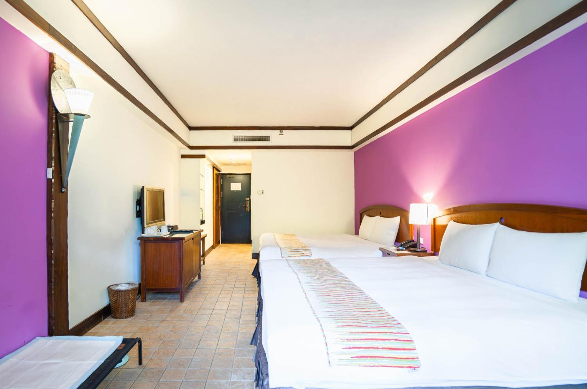 Yoho Beach Resort Kenting Hengchun Old Town Zewnętrze zdjęcie A typical room at the hotel