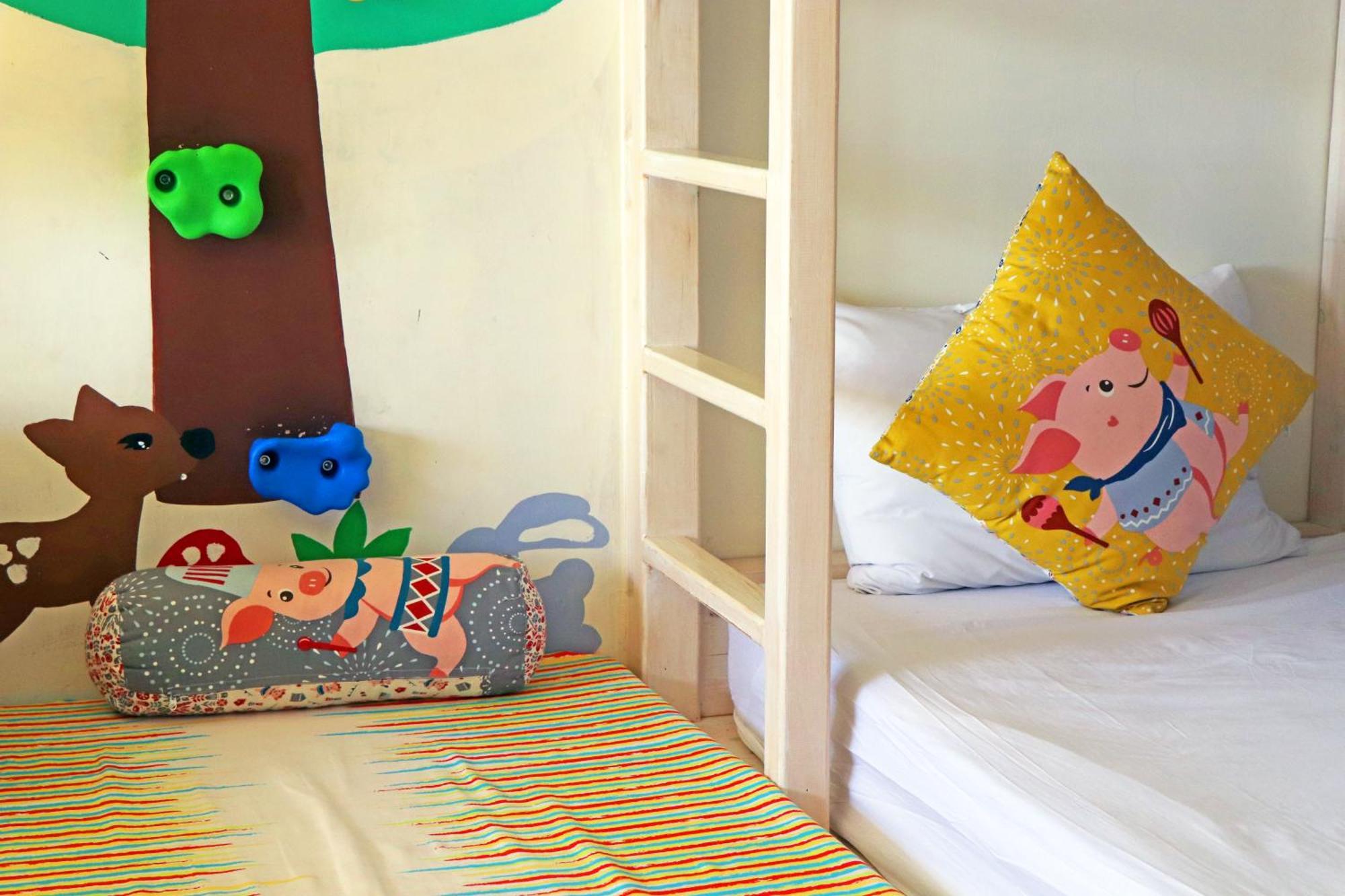 Yoho Beach Resort Kenting Hengchun Old Town Zewnętrze zdjęcie A children's bedroom