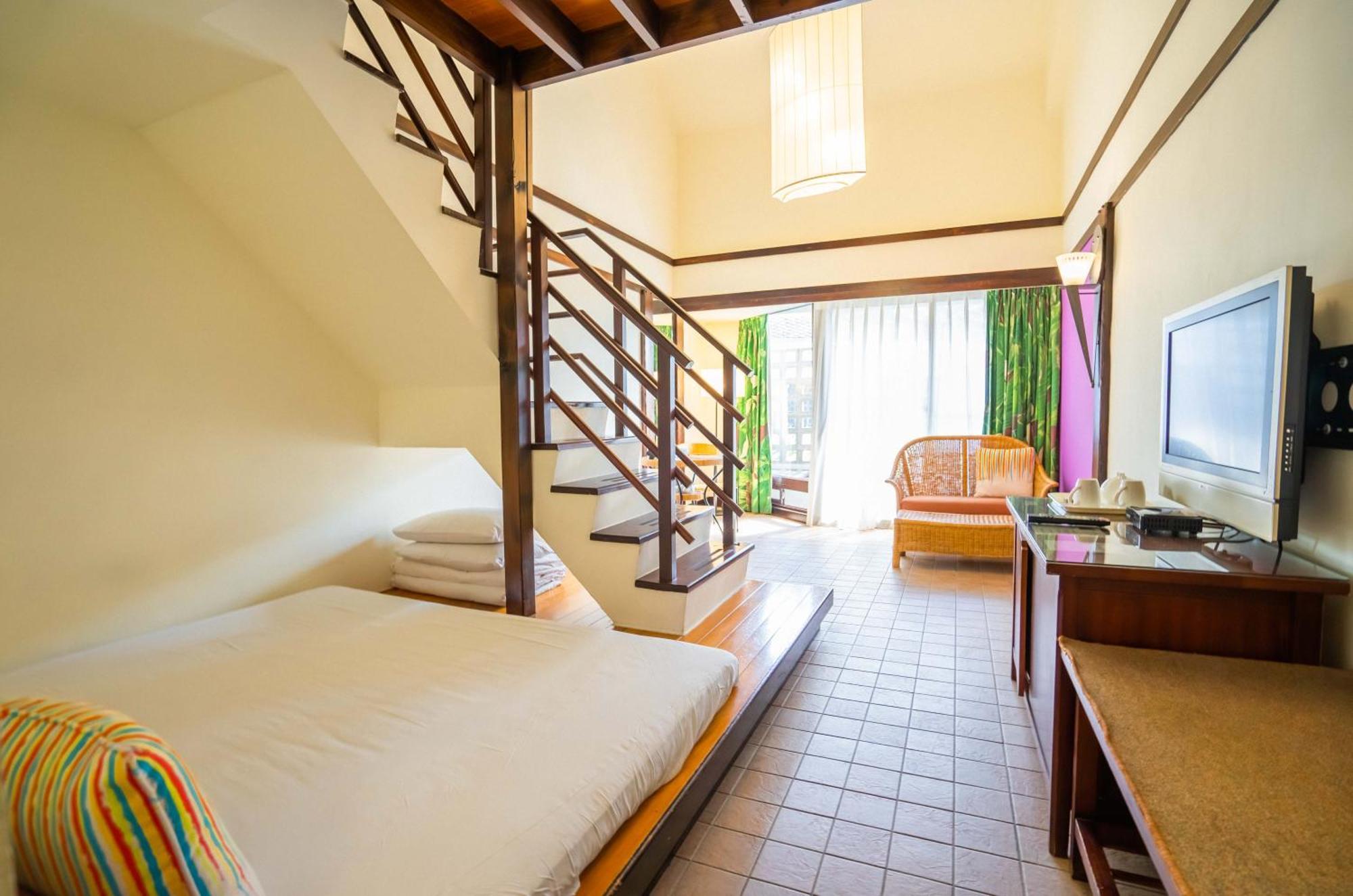 Yoho Beach Resort Kenting Hengchun Old Town Zewnętrze zdjęcie A room at the hotel